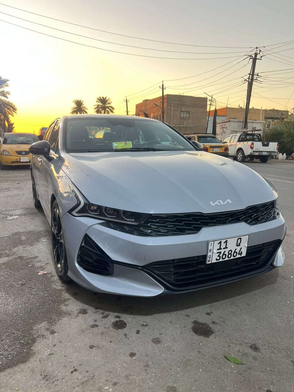 سلام وعليكم كي 5موديل 2024 وارد امريكي السياره بيه اربع قطع بابتين وجاملغين مبدلات 
السياره بدون دواخل وبدون شاصي
السياره كلش نضيفه 
ماشيه 22km
فات السياره جيتي لاين 
فول موصفات السياره ما عده الفتحه
بصمه 
داخل جلد احمر مال جيتي
كرسي كهرباء
حساسات خلفيه واماميه
رادار
تحديد مسار 
سياقه ذاتيه
لد خلفي وامامي
محرك 1600تيربو
رقم بغداد بسمي
مكاني بغداد
السعر 165وبيه مجال حك الجيه
***********
