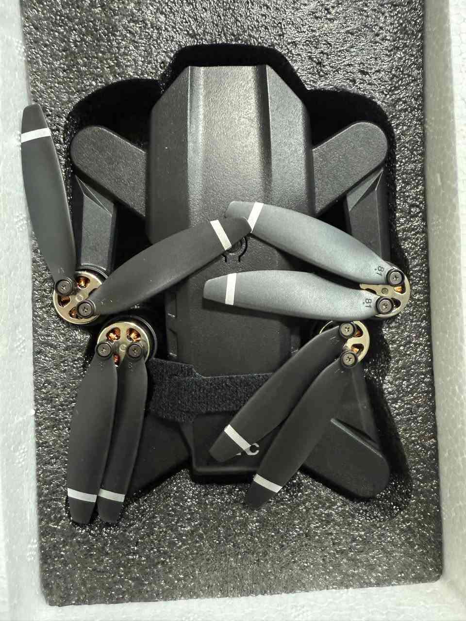 درون.  L900 محركات برشلس
جي بي اس. سعر 55. الف يوجد توصيله جميع محافضات 

حجز واتساب /***********
