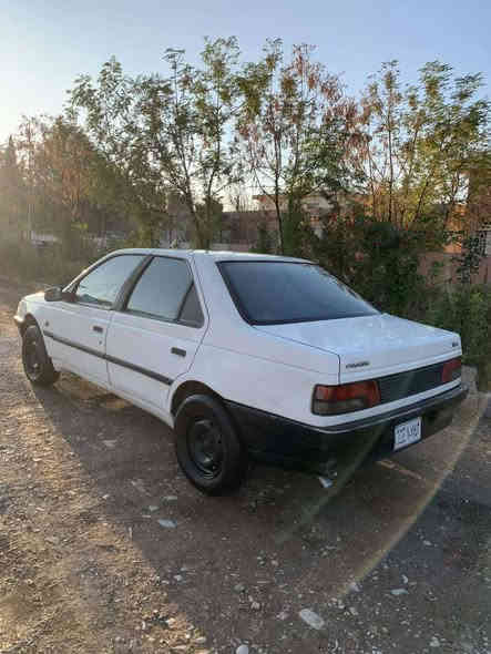 بيجؤ مؤديل٢٠١٠
تبريد ته قه و ره قه و كاره باي به شه رت 
١٥٠هه زا. رؤشتووه سياره كه
سعر ٢٧كه لا و مجال
ئالو كؤ رده كه م  له سه ردلكرتن 
***********
***********
