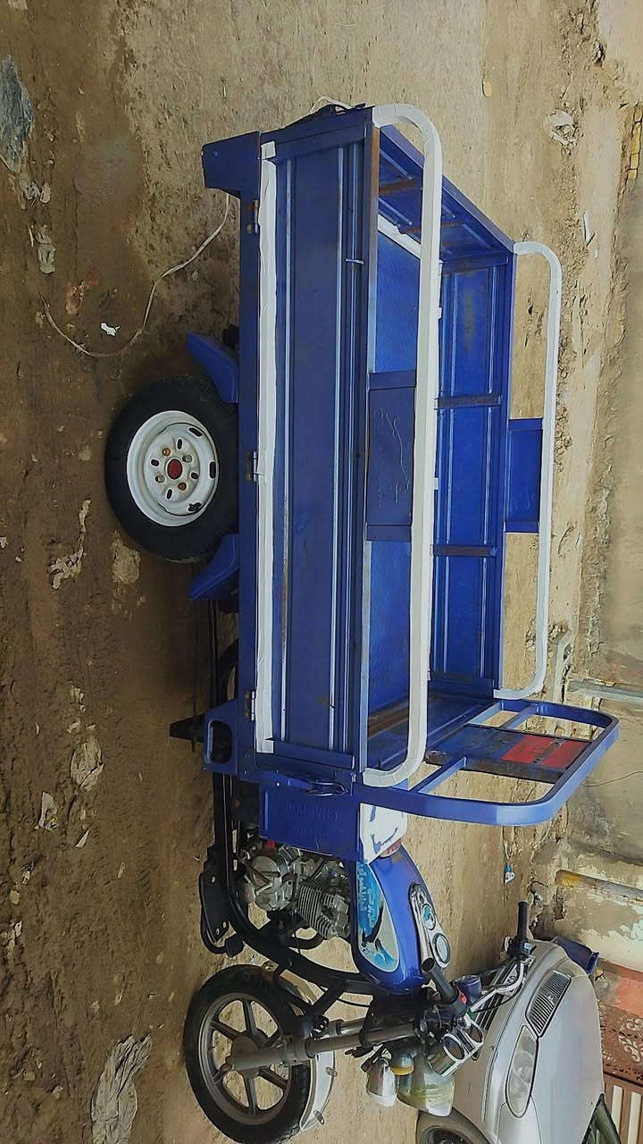 سلام عليكم ستوته مرقمه للبيع موديل٢٠٢٢
مكينتة ٢٠٣٢ مكان مقبل بانزين خانت لسكان

كهرباء شغل بس دشبول وكف بحده ماعرف شبي 
ولبيبان بيهن زنجار موضخ بصور زنجار مو خياس 
سعرها ٢و١٠٠وبيها مجال خوان لموشراي لايتعبني
رقم***********
