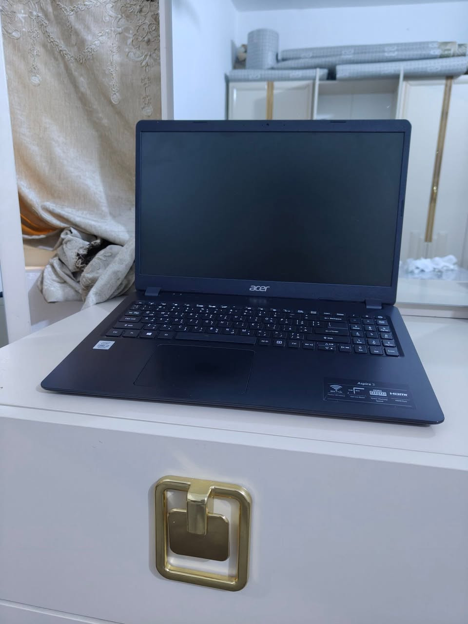 لابتوب ايسر 
حجم  شاشه 15.6 
وندوز 11 pro
cori3  gel10
جيل عاشر
hard 256 SSD
رام 4.      DDR4
جهاز سوبر سلم 
جميع المنافذ بيه 
نضافه100/100 
سعر 175 قفل غير قابل للعمله 
مكاني بغداد توصيل موجود 
فقط وتساب أو تصال 
***********
