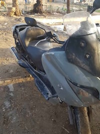 اخوان دراجه فورزه صفر عشره تشتغل وتطفى وحدهي اعتقد نوزل للبيع كوم حديد...