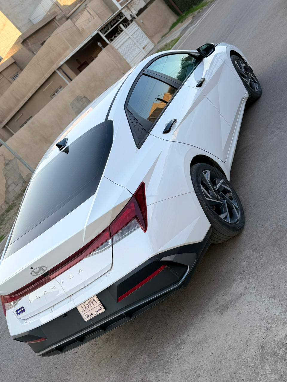 السلام عليكم
هواندي الانترا 2024 فول مواصفات 
حادث سياره تبديل بنيد نفس الون.+خشم جاملغ. صبغ شبر فقط. صور الحادث بالمنشور 
معدل المشي. 22km. دخول جديد  
 المواصفات
محرك ٢٠٠٠ دوش 
فتحه سقف 
بصمة تشغيل 
بصمة ابواب  
تشغيل عن بعد 
رادار أمامي 
رادار خلفي 
رادار جانبي 
ويل كب 
اضوية زنون بلادي
تحديد مسار 
مثبت سرعة 
توقف ذاتي 
مانع اصطدام 
كاميرا تسجيل خلفية
شاشة كبيرة
كامره دواره 
حساس امامي 
حساس خلفي 
تدفه ب الكشن 
فول تحكم استيرن 
تبريد ثلج 
بعد بيها هواي موصفات ناسي اذكرهن
مكان السياره. الغزاليه 
السعر اتصل
***********
