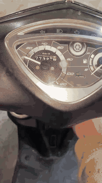 موديل 2014  / رمبـة
دراجة نوزل مكفولة كفالة عامـة
مكينة ناعمة شلعة ومعدل
نگرة سلــف 
الدراجة بلادي ختم واحد مع المكينة 
الدهن استخدمة وكالـة ( موتل )

السعر  850

للتواصل ***********  واتساب
