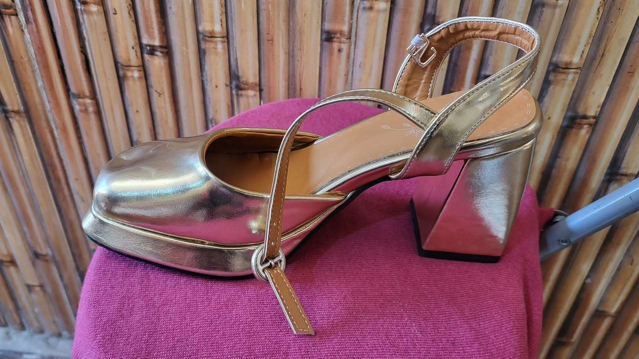 باله اوربي اخو جديد 
القطعه ب  5  الاف ومتوفر كل القياسات 
للحجز واتساب ***********
