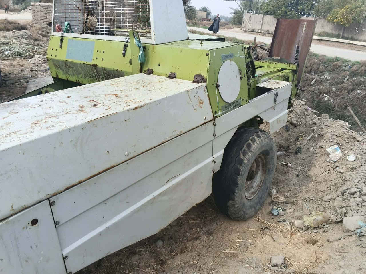 كابسة للبيع موديل 2013 باب اول مكفولة  عنوان /النجف  /مشخاب رقم ***********
