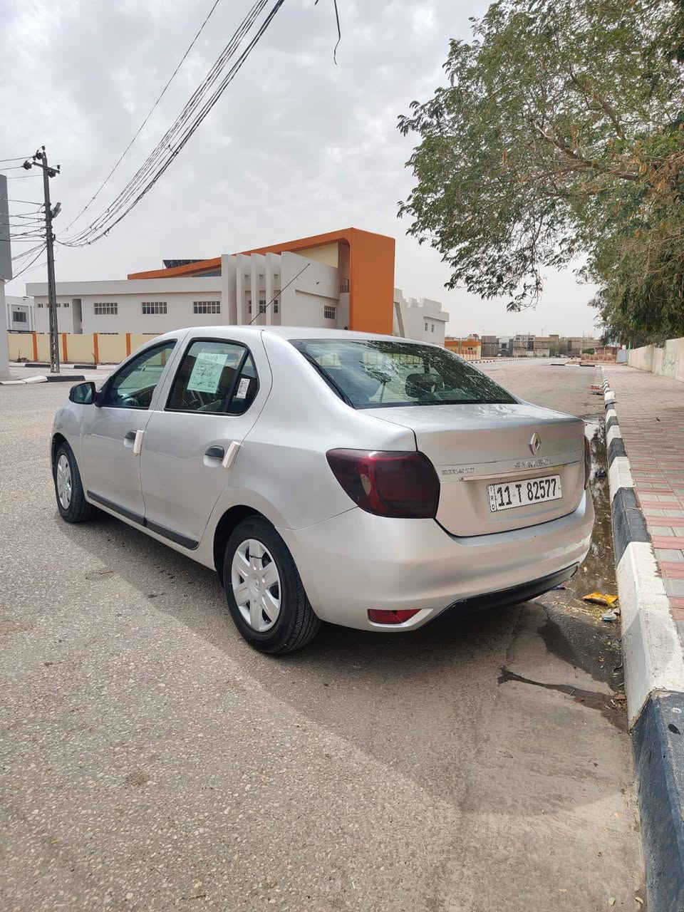 السلام عليكم رينو سنبل للبيع موديل 2019 رقم بغداد الجديد انكليزي سنويه جديده هزه جديده تحويل ثاني يوم مكينه 1600 كير اوتماتيك حداديه تخم تاير مكفولات تبريد ثلج السياره مكفوله من الضربة بيها صبغ مكانات قليله  اثر جراد فقط السعر 67 وبيها مجال مكاني كربلاء رقم الهاتف 
***********
