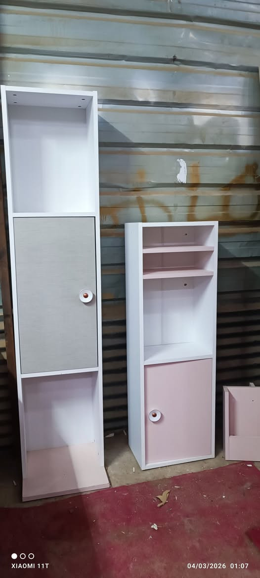 غرفه شبابيه ماركه تحفه 8 قطع نظيفه جدا 
650 توصيل 15 
***********
