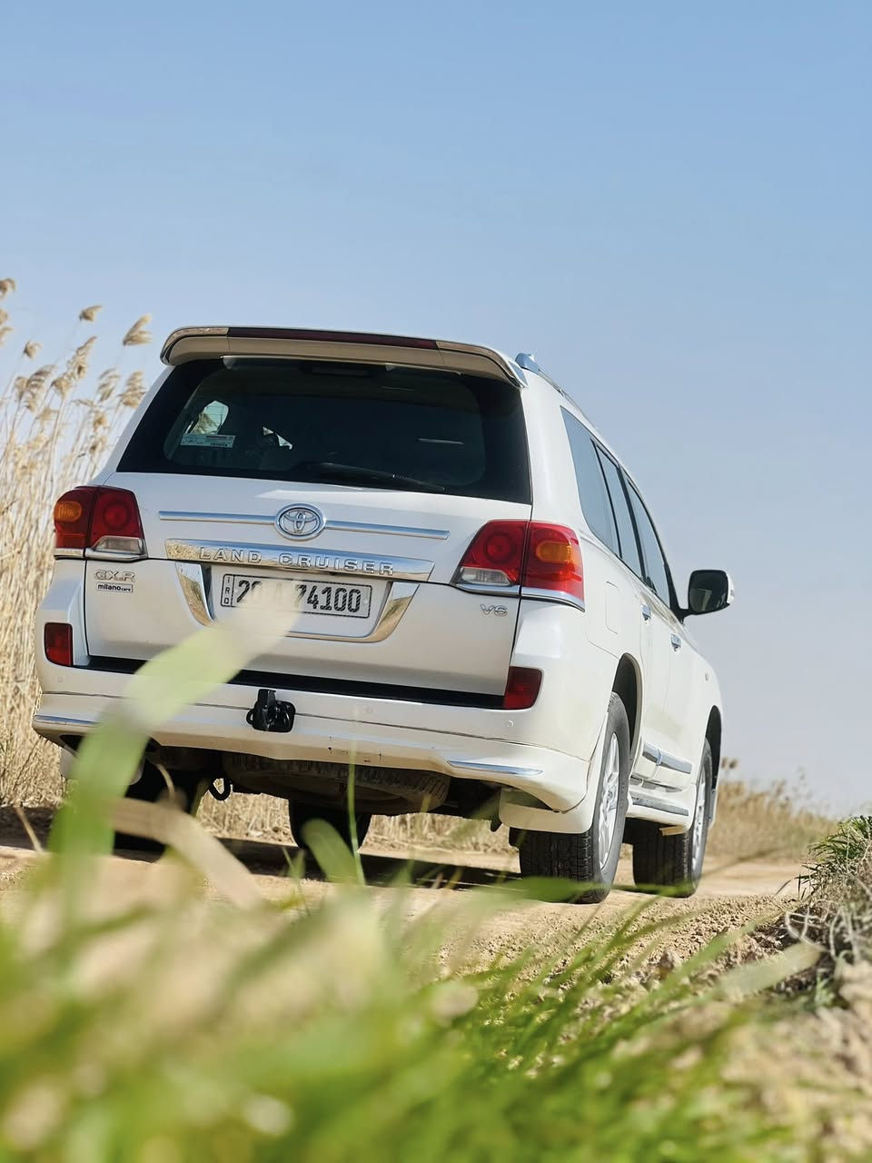 السلام عليكم  للبيع لاندكروز 2010 
رقم ديالى بسمي
كير محرك صدر امامي خلفي تخم تاير تبريد منضومه زنون
السياره جاهزه ع اخر 
مكان السياره بغداد 
السعر 290
***********
