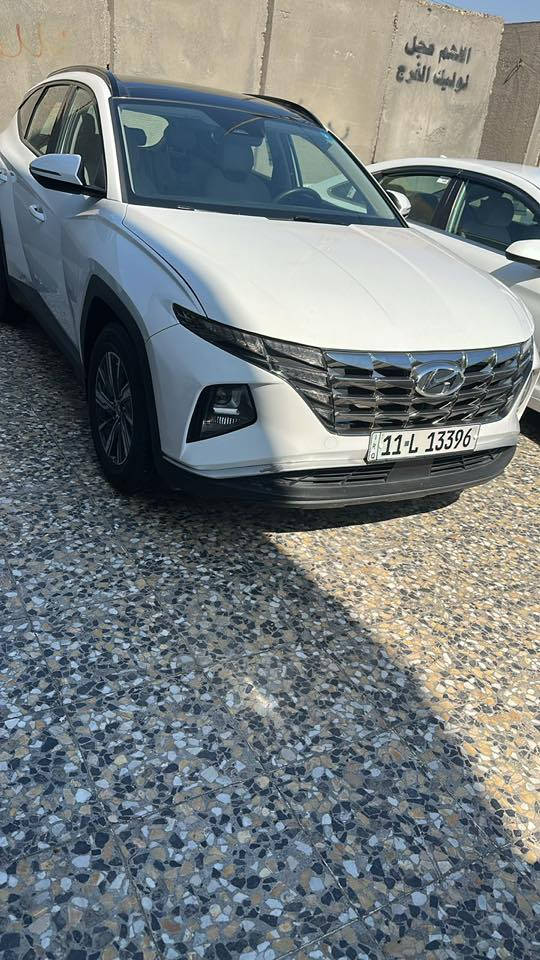 السلام عليكم هونداي توسان للبيع فول لمتد خليجي  بيها صبغ بل بنيد وصندوق  السعر 185 مكان السياره بغداد ***********
