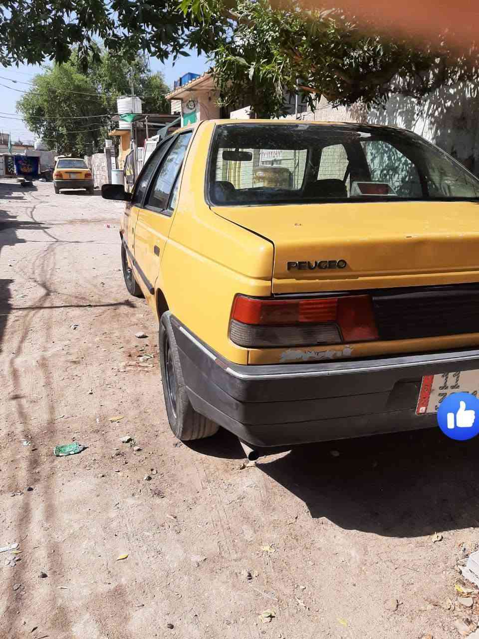 السلام عليكم
بيجو روئ  رقم دولي انكليزي تحويل مباشر 

مصفر هئيه غرامات 

سياره كير مكينه جدد اكسل حلو 

باتري جديد مشط ستيرن جديد شواصيها بلاد مملعوب بيهن 

داخله اسود حلو سياره مابيها خياس ولا معجون 

عارضها ب( 20 )وبيها مجال قليل كلش ماكو هيج نضافه بهيج سعر
مكاني بغداد الكرخ *********** يوجد وتساب
