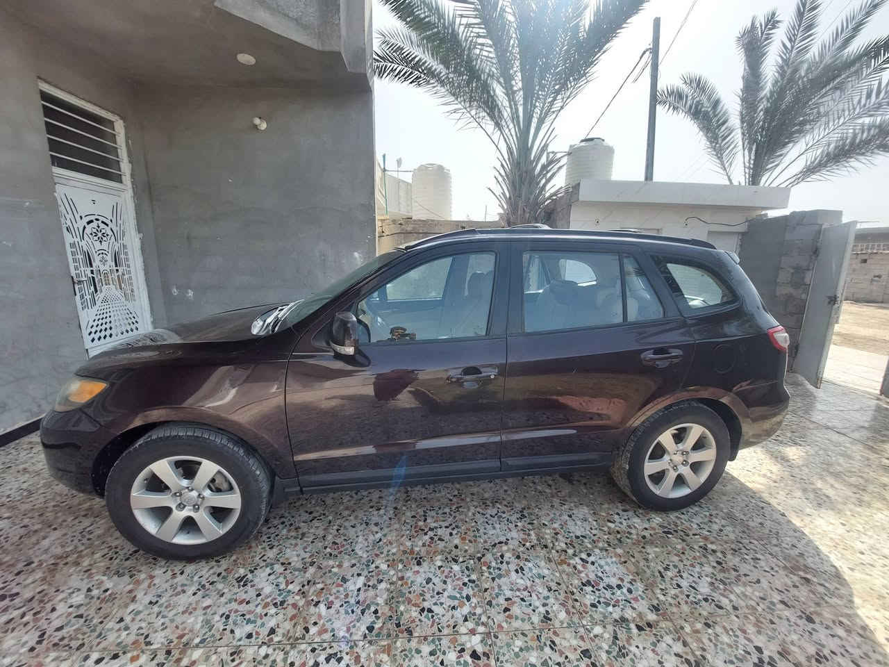 السلام عليكم سنتافي وارد خليجي  2009 للبيع سياره 6سلندر 7 راكب تحويل مباشر بوليش جديد لمعرفة باقي التفاصيل اتصل بالرقم ***********
