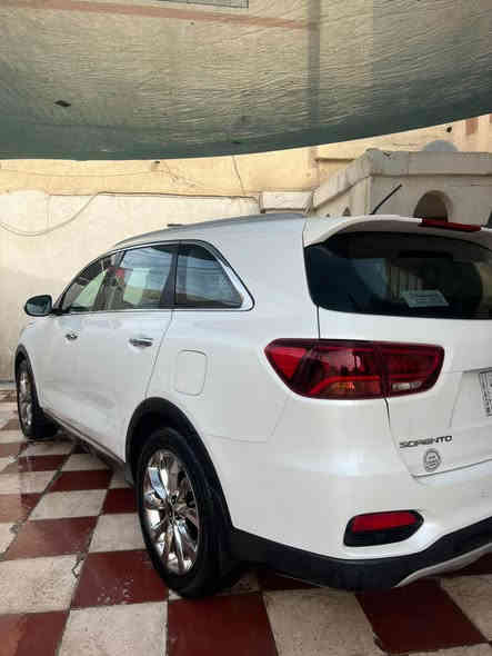 سورنتو خليجي ٢٠ بيهه باب وجاملغ حادث بسيط  مكينه  مفتوحه ماشيه ١٤٥ محرك 6 موصفات السياره 4 كامرات حساسات رقم بغداد السعر 220 وبيه مجال بسيط للاستفسار على الرقم *********** حلة
