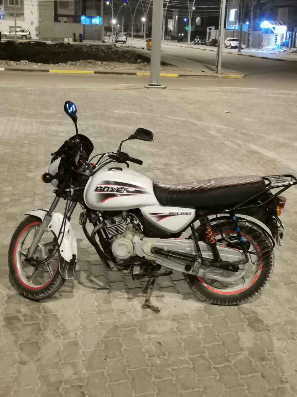 دراجه كامله مكمله ما بيها نقص عينه ولايت واشاير وبكلايت وسطاب لايتات اضافيات اناره عل جسد تايرات نضيفات هنا ويلاتهن دراجه كامله ما بيها نقص خالينها للبيت للمسواك مالت الحچي للبيع السعر 1100وبيها مجالل
متواجد واتساب ***********
