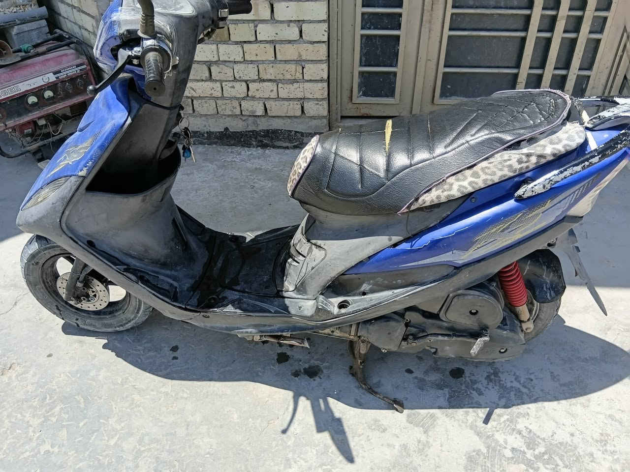 سلام عليكم 
دراجة ماكس عدلة للبيع دراجة نظيفة مابيهه اي نقص العنوان المسيب الرقم ***********
