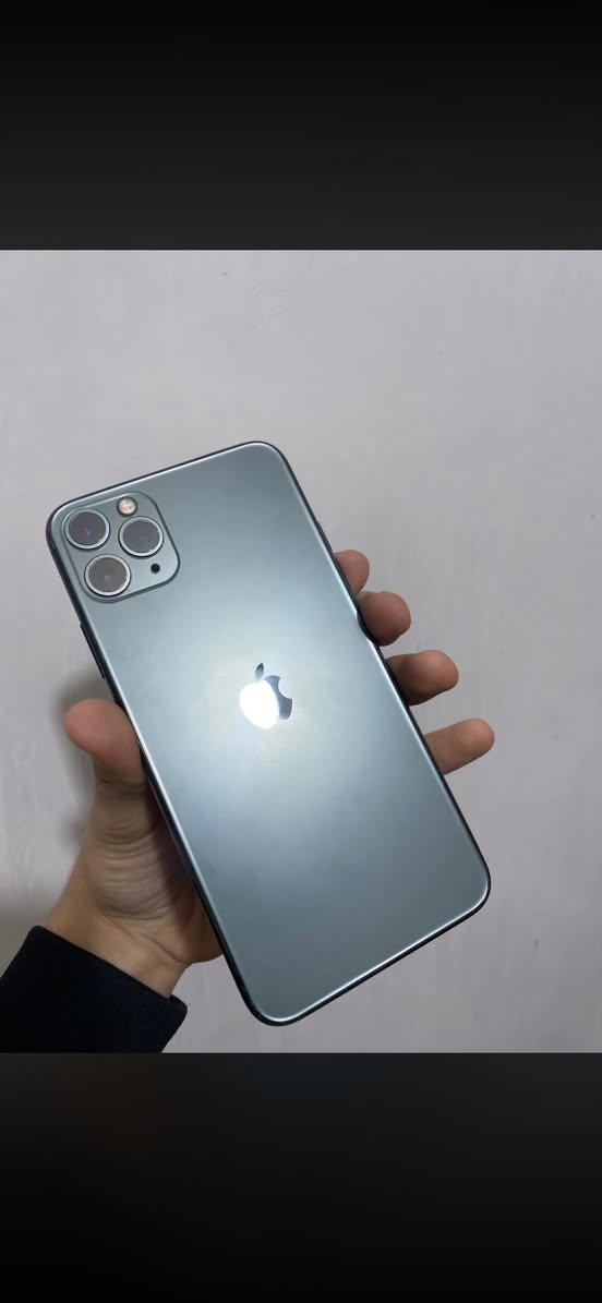 أيفون 11 برو ماكس 
ذاكره 256
نموذج M
بطارية 92 بلادية 
مستبدل  شاشة فقط كلشي شغال 
سعره ٢٨٠ 
مكاني بغداد حي اور ***********
