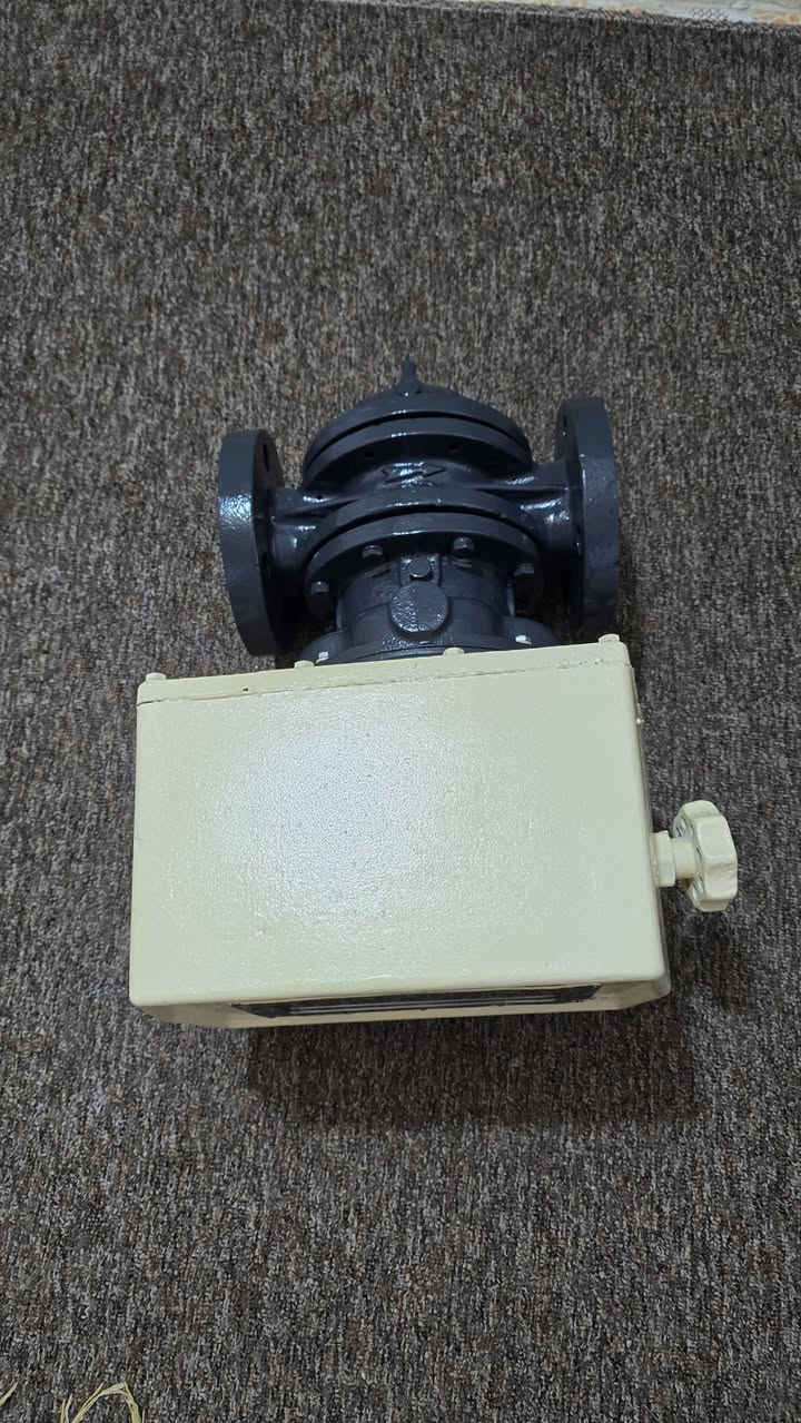 عداد ياباني جديد حاويه شرط شغل وتكيال تواصل عرقم ***********
