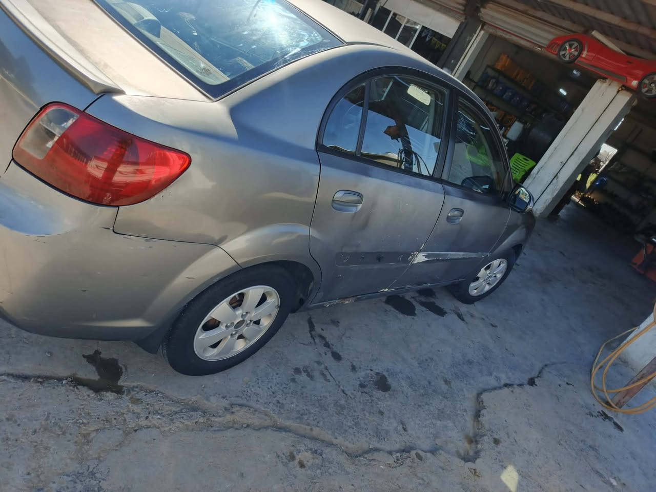 سلام عليكم سياره بلايه مكفوله كفاله عامه بيهه ، جارده فتحه سياره
مكينه تبريد خير، من الله 

*********** 

مديل ١١    سعر ٨٠ وبيهه مجال
