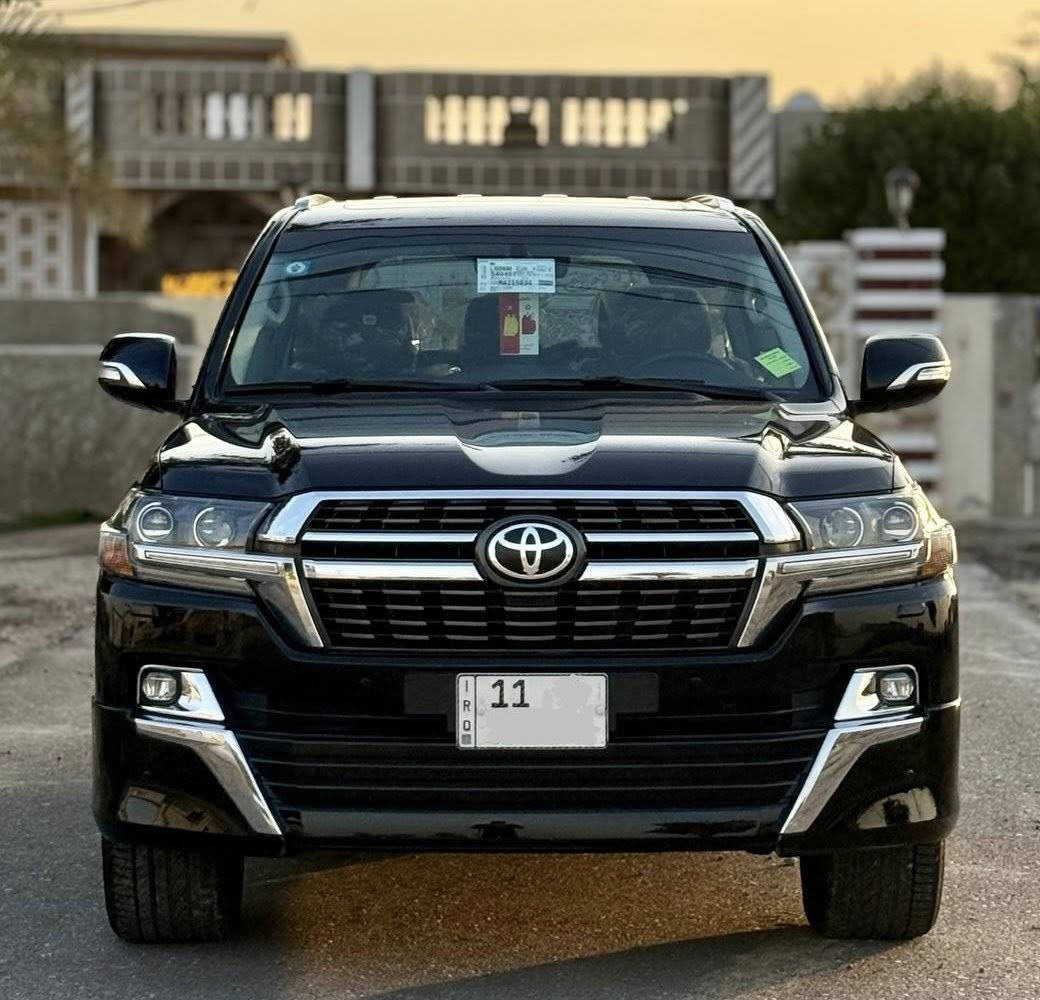 لاندكروز 2021 GXR بريم 
(( نظيفة وجديدة بمعنى الكلمة ))
ماشيه 60 الف حقيقي 
مغلفه حمايه PPF 
فتحه - محرك V6 سلندر - 8 ايرباك - بصمه + بصمه ابواب - 3 شاشات - صندوق كهرباء - جلد - كشنات كهرباء 3 حركات - كيجات ليزري - مري شفط - تشغيل عن بعد - دبل ماوس - حساس امامي وخلفي 

سياره جديده بمعنى الكلمه مغلفه حمايه بدون اي ضرر وبيها كتاب موافقه تضليل رقم بغداد ارقام جديده 

السعر ( 565 ) مكاني بغداد 
 *********** الخاص مغلق
