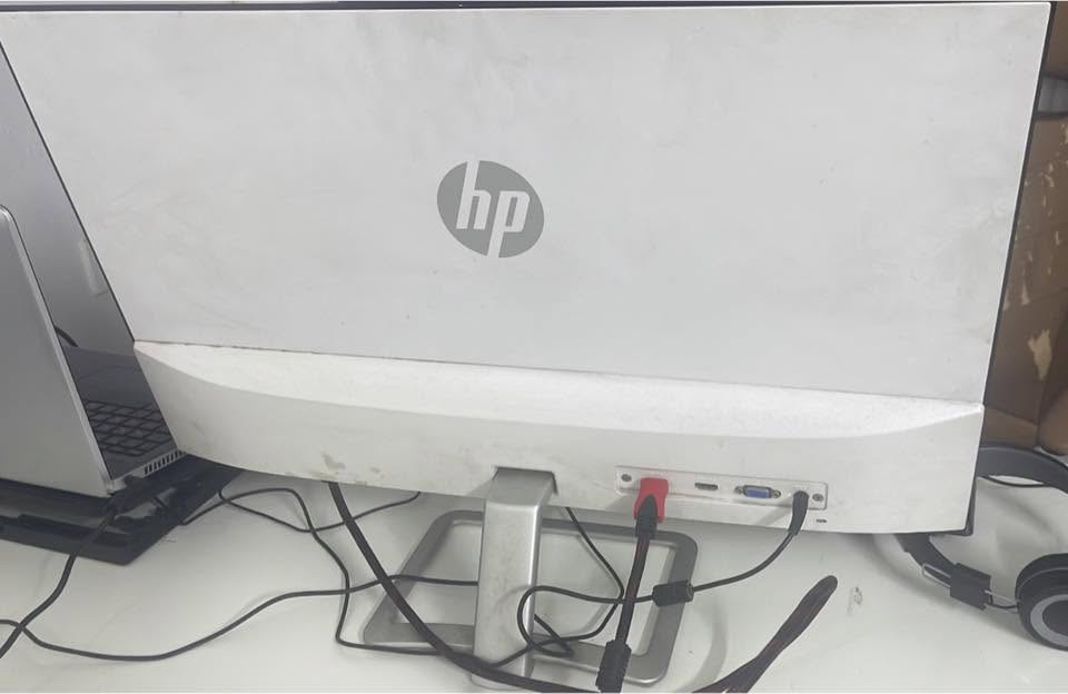 السعر 110,000 دينار عراقي (قفل)
شاشة حاسبة HP حجم 27 بوصة مستخدمة
الموديل 2017
التردد 60Hz
الدقة FULL HD (1920*1080)
الاستخدام:استخدام مكتبي وتصفح فقط (غير مخصصة للألعاب).
الحالة(استخدام 1750 ساعة).
المداخل [HDMI / VGA] (تأتي مع واير الطاقة).
الموقع [بغداد الجديدة]
للتواصل [***********] واتس اب فقط
https://wa.me/9647704657063 او اضغط على رابط الواتس اب
