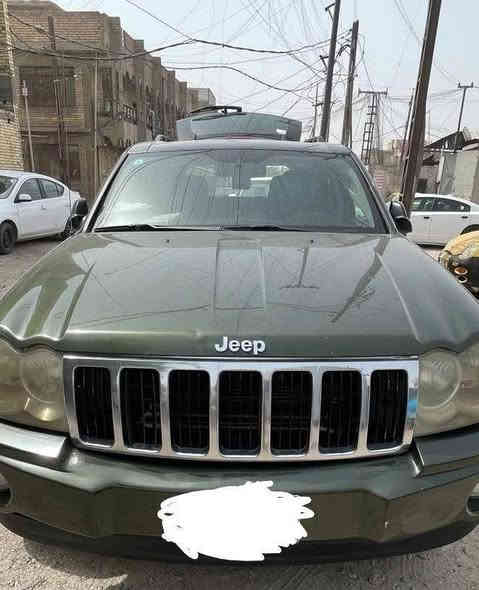 السلام عليكم جيب شيروكي للبيع موديل ٢٠٠٧ رقم بغداد انكليزي بسمي مكينه وكير خير من الله ضررها بس جاملغ امامي وباب رش سعرها ٩٢ وبيها مجال ***********
