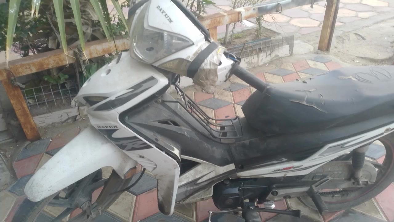 دراجه دايون قديم نضيفه كلشي نكرت سلف شوفت عينك سعرها 150 الف قفل ***********
