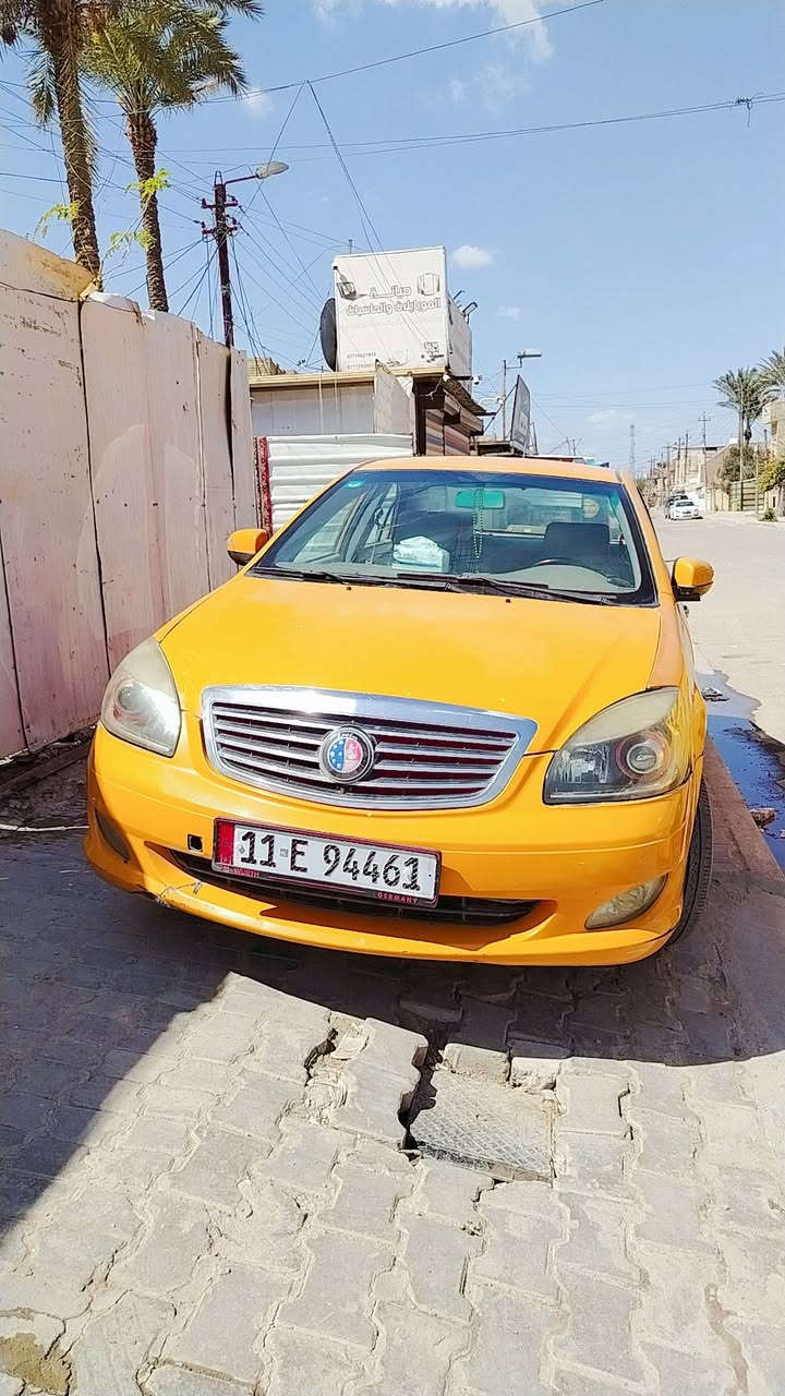 السلام عليكم جيلي موبل موديل 2013مكينه كير تبريد كله جديد كير عادي بيه صبغ قليل
صدر نص عمر شاشه كامره رقم بسمنه لمكان بياع الشرطه الخامسه رقم لهاتف *********** السعر ٣٨ وبيه مجال
