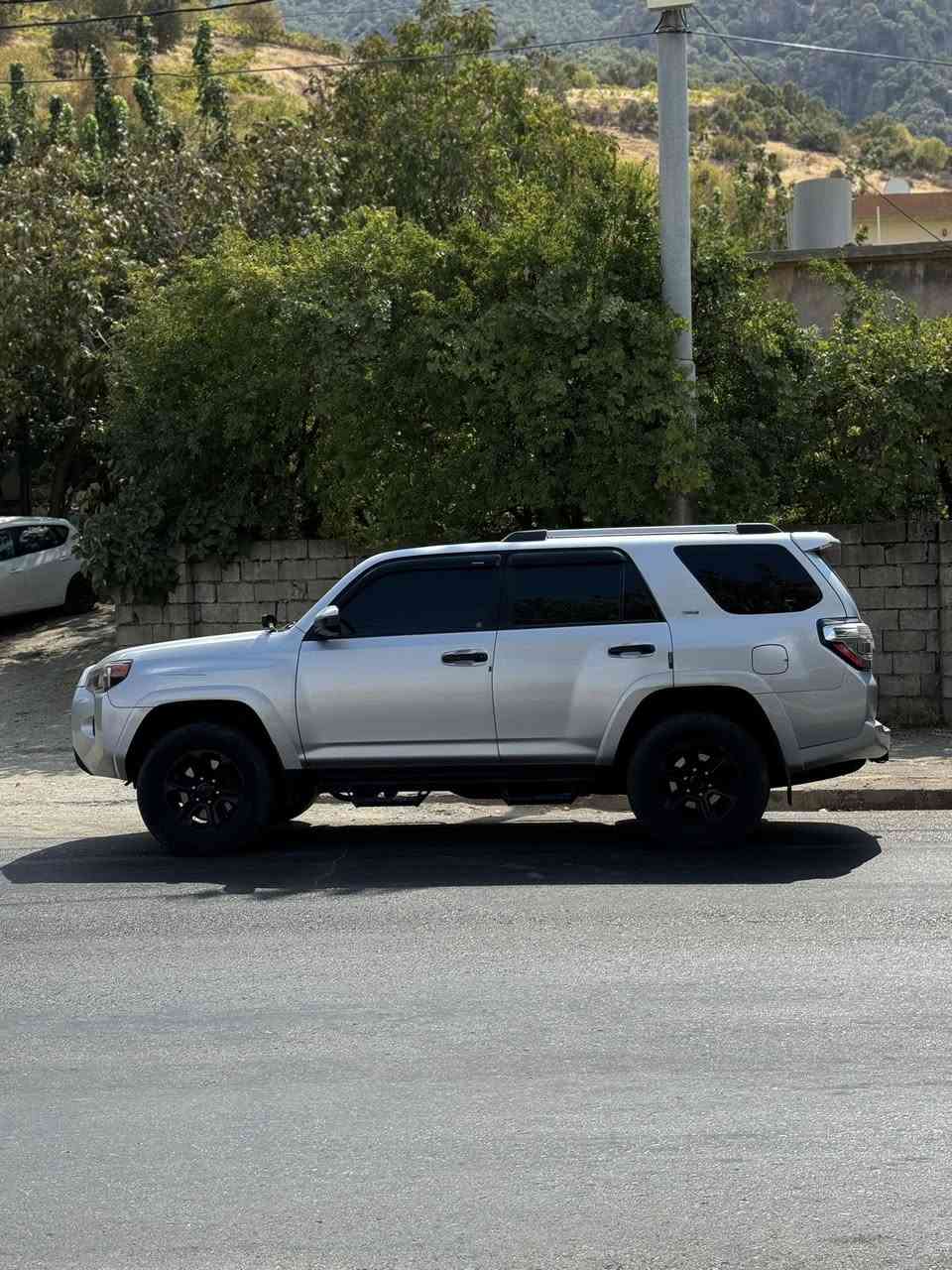 ماشاءالله 
موديل 2022
‏TOYOTA  4RUNNER 
‏Model2022
سياره محدثه تحديث كامل trd وعليها
 اضافات خير من الله 
~ بجم trd
~رقم مميز شبه مواليد 
~دواسات trd
~ اشاير لكزز 
~السياره معلايه 2 انج بلادي 
~اضافات بلوجكترات 
~ وارد أمريكا  
~ محرك 6 سلندر  / V6 
~ فئة SR5  prumer
~موصفات  
~ بصمة 
~ فور ويل( 2*4 ) 
~ شاشة كبير  كاميرة دوار 
~ كاميرة خلفية 
~ داخل أسود ملكية 
~ رادار أمامي 
~ كشن أمامي كهربائية 
~ كشن مغمر 
~تحديد سرعة 
~ حجم تايرات ١٧
~ (  5 )  راكب 
~ ماشي  70  آلف ميل 
~جاملغ مفتوح وراجع نفسه بلادي
~ جاملغ امامي ايمن بي بارد شبر 
~ جملغ امامي ايسر  بارد شبر 
~سياره رقم بغداد رقم مميز  ابيع ويا السياره
~ ارباك ستيرن  طاك راجع بلادي سستم  ‎100%100
~ رقم الشاصي JTEMU5JR1N5986905
~ مكان بغداد  الكاظميه 
بيع او مراوس
 للاستفسار *********** 
موجود واتساب
