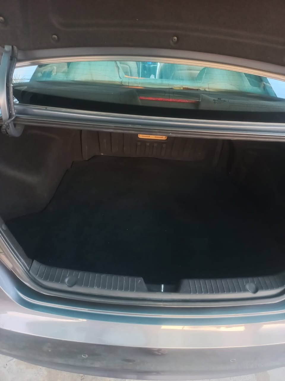 سلام عليكم سوناتا 2012رقم بغداد انگليزي بأسمي مكفوله بيه ملاحظات بسيطه موضحه بالسونار سياره فول عده البصمه كشن كهرباء أشاير مري ومري شفط حساس خلفي بگ لايت لد سياره ماشيه 75الف رقم التلفون ***********السعر 135
