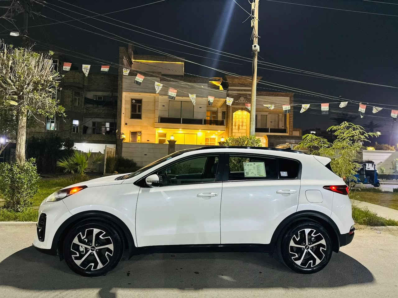 سلام عليكم 
للبيع كية سبورتج موديل 2021  مواصفات فووول ووااحد على وواحدد ميحتاج اذكر مواصفاتها معروفه فووول 
وارد امريكيي كليننن كلين كفاالة صور امريكا مرفوقه مع المنشور
اهنا صار بيه صبغ الباب الخلفيي طخاني ابو دراجة  فقط بااقي كفاالةةة  رقم بغداد الدولي  بأسمي 
سياره جديدة بعدهيي بحالهه وكالهه 
ماشيه 55 الف 
السعرر 178$ 
رقمي *********** ☎️مكاني بغداد الرصافةة
