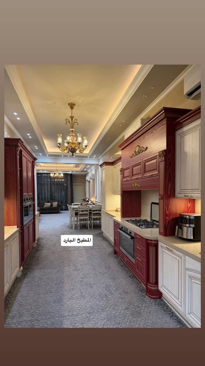 للبيع دار حديث زيونه محله 714
المساحة 264 متر 

الواجهه 8 متر النزال 33 متر 

درجة اولى فول 

شغل البيت بكوالتي عالي جدأ 

يحتوي ع 5 غرف نوم سويتات وكراج كبير

مطبخ حار وبارد 

استقبال ضيوف مع دورة مياه 

باربكيو داخلي راقي جدأ 

عمل البيت من الطابوك الاحمر 

للاستفسار : *********** 

 بلال الزبيدي للعقار
