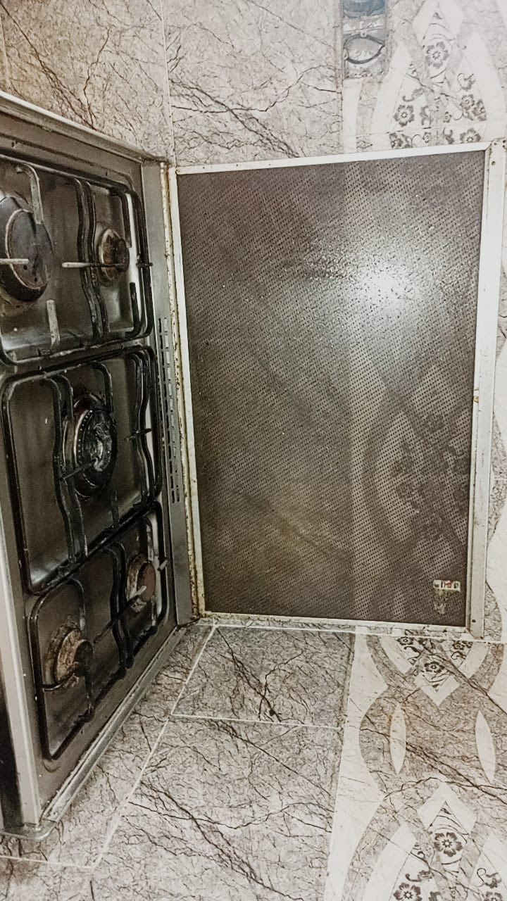 السلام عليكم ورحمة الله طباخ فرن كريازي نوعيه درجه اولى بحالة ممتازة نضافة 90/100للبيع الاتصال على (***********)
