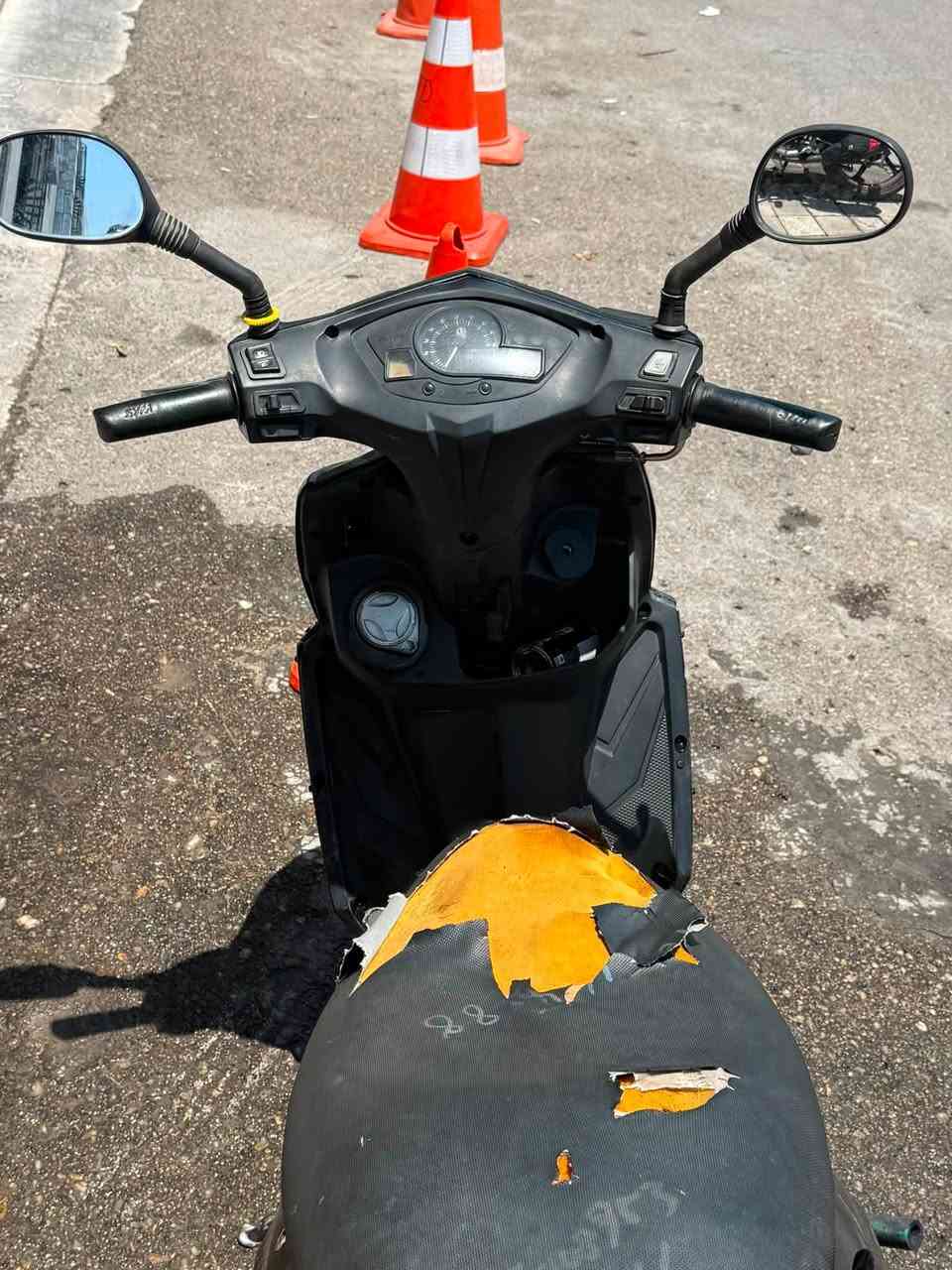 سلام عليكم سايم نوزل محرك نضيف دراجه رياضيه كلشي بيه شغال بدون اوراق السعر 350 وبيه مجال بسيط. الرمادي حي بكر ***********
