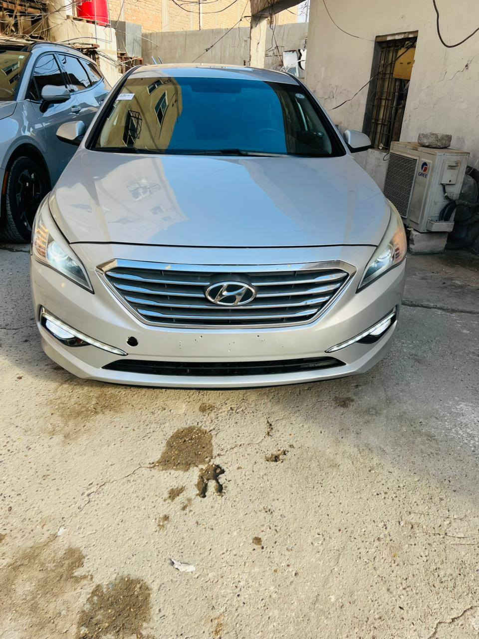 هونداي سوناتا محرك وكير وحداديه وتبريد كله بشرط ظرر جاملغ وبنيد فقط حادثه امريكا بدون دواخل رقم اربيل بسمي تحويل ثاني يوم سياره كارتون عنوان اربيل شارع 100
***********
سعر 130 وبيها مجال بسيط أربيل, العراق
