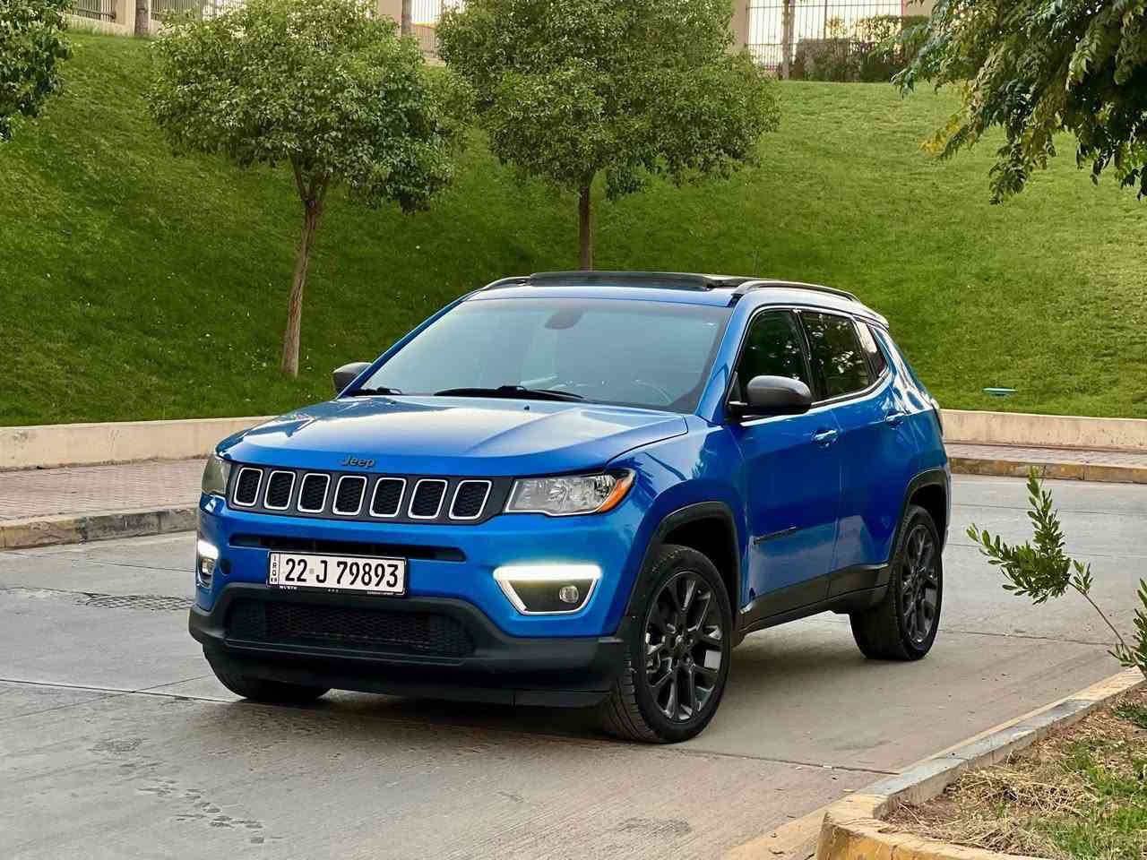 سلام عليكم اخوان قبل كلشي تفاصيل كامل مكتوب ويا الصور لتوضيح فقط🌹جيب كومباس 2021 مواصفات ثمانينيه اعلى مواصفات بهاي الموديل يعني مواصفات فوول الفووول. 
للاخير للبيع  بسعر مناسب حسب مواصفاته بلاش 
(بكل معاني احب كل يستفاد) سعر138$ورقة وبي مجال بسيط لطيبين🌹
ملاحظة:سياره بي ضرر واحد فقط بدون دواخل ء+هيلال خلفي صبغ داير مال تاير رقم شاصي مرفق ويا الصور
 ومحرك مرغوب 2.4 تنفس طبيعي يشتغل بكل انواع بنزين
مواصفات سياره ثمانينيه يعني فوول الفوول
سياره ماشيه 38 mi فقط 
مواصفات
لون مميز
لون نيلي على جويتي احلى لون
بصمه
بانوراما 
دبل كير
كيرعادي+اوتو
نمره الكير 8
بيبان بصمه
دخول ذكي
تشغيل عن بعد
سايد بريك بصمه
اوتو ترافيك
شاشه كبيره
كاميرا خلفيه
كاميرا دواره
دبل كير 
كير عادي+اوتو
فور ويل 4+4
بانوراما طحنين
او دبل سلايت
كشنات جلد
كشن كهربائي
كشنات هيتر
كشنات حضن
تبريد قطعتين
ستيرن هيتر
عدد ايرباكات 10
ايرباك كشنات عدد 2
ايرباك دشبول عدل 2 
ايرباك تكم عدد 6
نظام  تحديد سرعه 
فوليوم جهتين
مانع انزلاق
جامات اوتو
امرايات كهربائي
امرايات هيتر
امرايه داخل فوتو عاكس ضواه
جامات متحرك كهربائي
سماعات ALPINE
سيستم كامل
داممك خلفي  اوبشن
نظام فور باي فور 
Auto+Snow +Sand +mud
بلاجكتور
ليد امامي
وياله 19 مال ليمتدد شركة
تخم تاير جديد
كتلوكات مال شركة ويا
بعد بي هواي مواصفات
مكان السياره #سليمانيه
سياره ماشيه 38 mi فقط
اخوان سياره بأسمي شخصي سنويه جديده لحد 2028 تريد وكالة تريد تحويل اني  حاضر
سعر السياره 138$ورقة وبي مجال بسيط لطيبين وعندي فيديو كامل لسياره لشراي ادزليا على وات ساب نفس الرقم
للاستفسار اكثر *********** اخوكم اصغير دلشاد دلوي خادم لطيبين تحياتي لجميع🌹🌹
