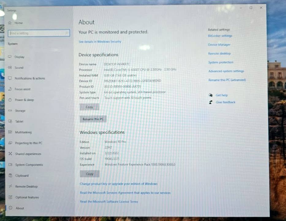Dell: OptiPlex 7440 AIO All-in-One
المعالج  Intel Core i5-6500T بسرعة 2.50 جيجاهرتز 
رام: 8GB
هارد: 256SSD
الشاشة: لمس، حجم 24


**إذا كنت صاحب هذا الإعلان وتريد حذفه لأي سبب، رجاءا أرسل رسالة إلى الدعم الفني**