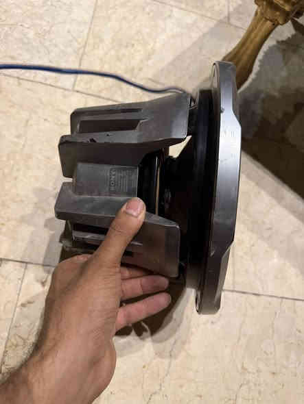 السلام عليكم سوني اكس بلود 10 انج 
1200واط 300 ارمس السماعه نضيفه حيل مستخدمة فتره قليله سعره 100 الف وبيها مجال مكاني بغداد *********** متوفر توصيل
