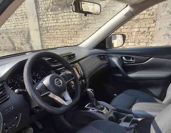 نيسان روج موديل ٢٠١٨ 
رقم بغداد 
ماشيه ٧٧ الف كيلو قابل للزياده
السياره حادثهه باب السايق والباب الخلف السايق
صور الحادث وصور رقم الشاصي بالمنشور
موصفاتها هوايه
-رادار امامي 
-توقف ذاتي
-نقاط عمياء 
-اشاير بالمري
-فور ويل AWD
-شاشه كبيره ابل كار بلي و اندرويد اوتو
-كاميرا خلفيه 
-مثبت سرعه
مكان السياره الكرادة
رقمي *********** 
السعر ١٥٥ ورقة وبيهه مجال وتحويل ثاني يوم باسمي السيارة بغداد
