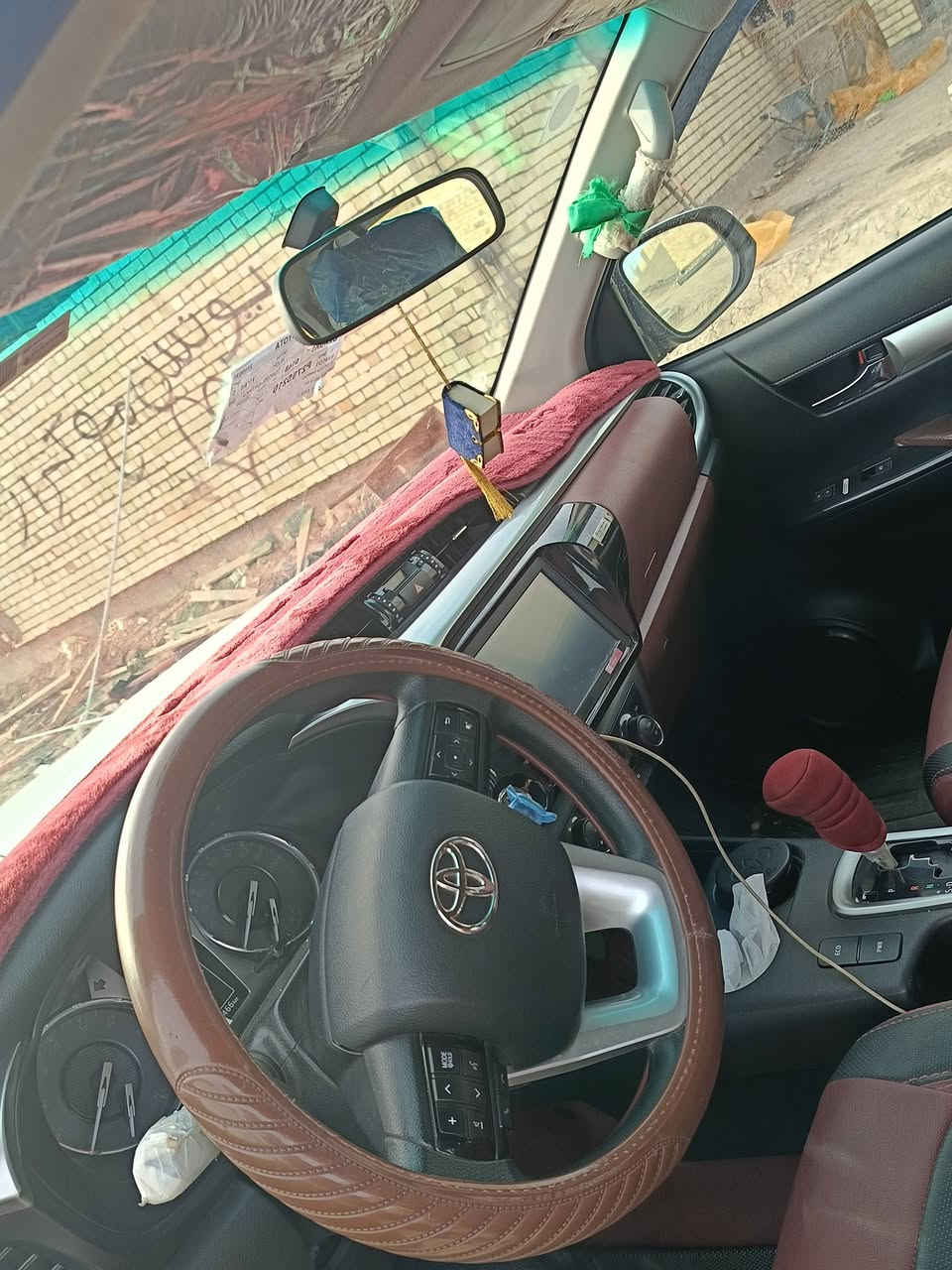 سلام عليكم هايلوكس 2023 فول مواصفات كفاله عامه سونار ماشيه 45فقط للسعر الاتصال علئ
***********
