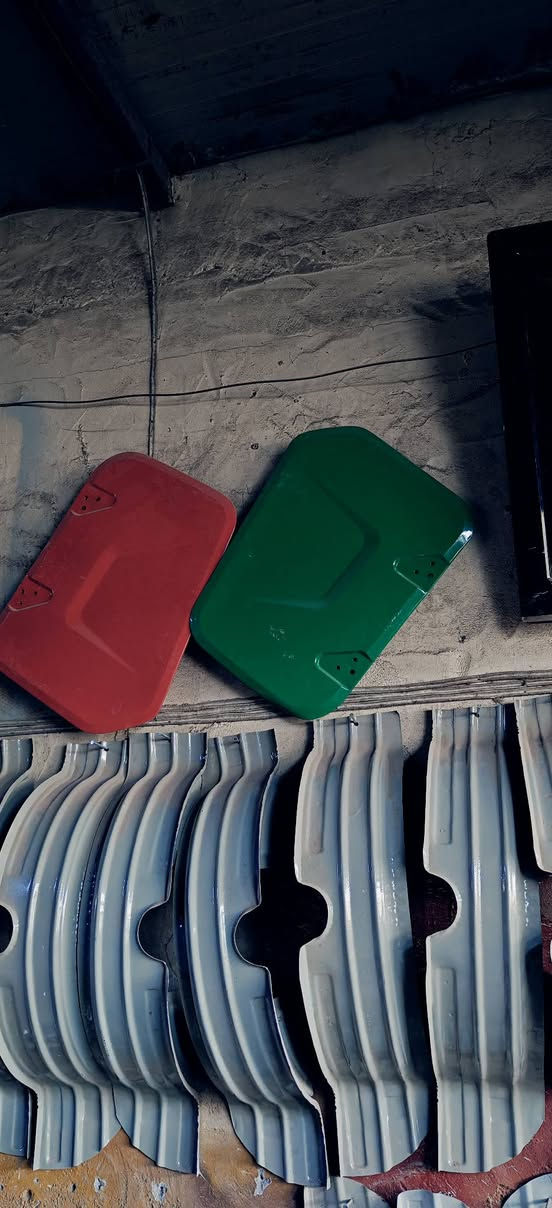 سلام عليكم شباب عرض تحطيم السعار  سمكره عامه التكتك بس 225 وحنه برسم الخدمه ***********
