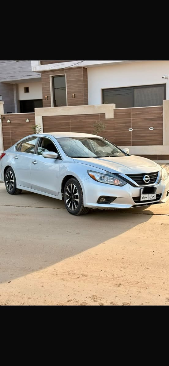 نيسان التيما موديل 18  صبغ جاملغ خلفي فقط جهة النفر  ماشية  160 مكانتين بارد الباقي مكفول  مكينة وكير بشرط سيارة جاهزة مكاني الموصل  الايسر     واتس اب            السعر  ١١٥ ومجال بسيط***********  زين ***********
