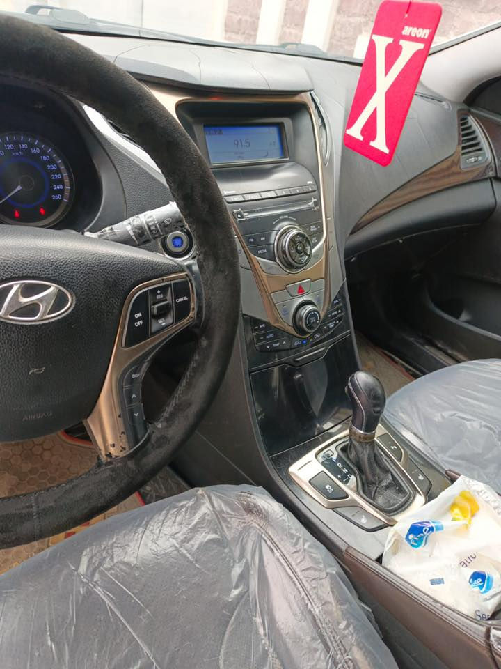 فول مواصفات
محرك6.سلندر3000
عداد المسافات(161000)
بانوراما.
بصمه ابواب وتشغيل
بردات ابواب خلفيه عدد2+برده جامه خلفيه
لد امامي خلفي
حساسات اماميه خلفيه
بلوتوث.USP
كير+محرك+كهربائيات+تبريد+تدفئه.مكفوله
صدر امامي جديد
رقم سياره الماني مشروع وطني نافذه لغايه 2029
بيه صبغ5.قطع اثر شخوط 
بجم كبس شركه
رقم بغداد.سعر(115)ورقه
رقم هاتف(***********)
