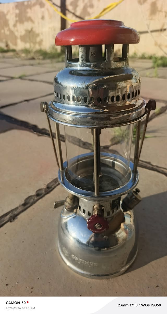 لوكس ابتيموس سويدي مستعمل مع فانوس بالكارتون للتواصل اتصال واتس اب***********
