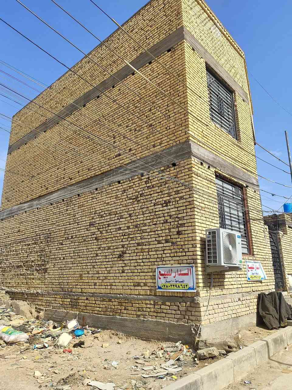 ناصريه التضحيه يم مدرسه قبضئ الهدئ للبنات
مساحه 100 متر
طابقين غرفتين فوك وصاله وحمام وبلكونه 
الجوه غرفه وحمام داخلي وخارجي كونكريت مسلح بناء جديد ***********
