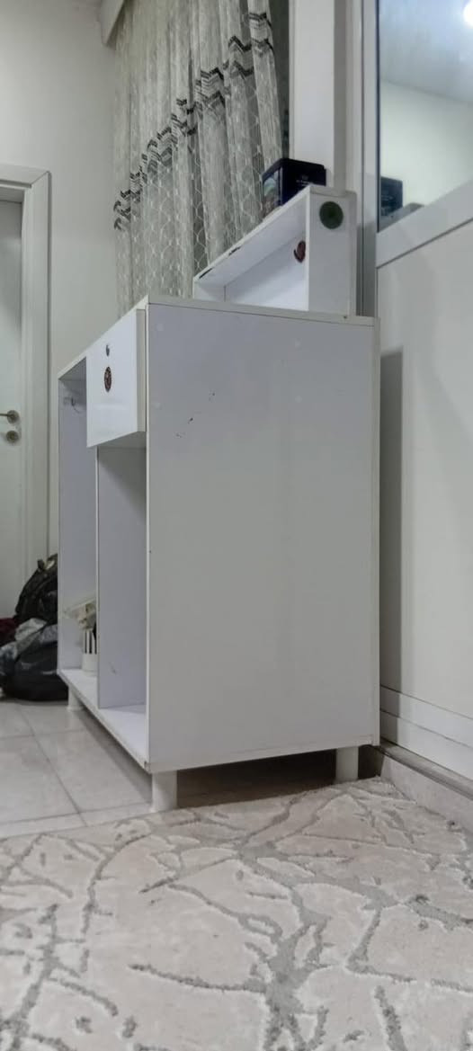 سلام عليكم مليكانات البيج اخو الجديد 
العدد 14 قطعه +ميز محل + مليكان بنطرون عدد2  السعر خاص لين كل قطعه وسعر 

واتساب ***********
