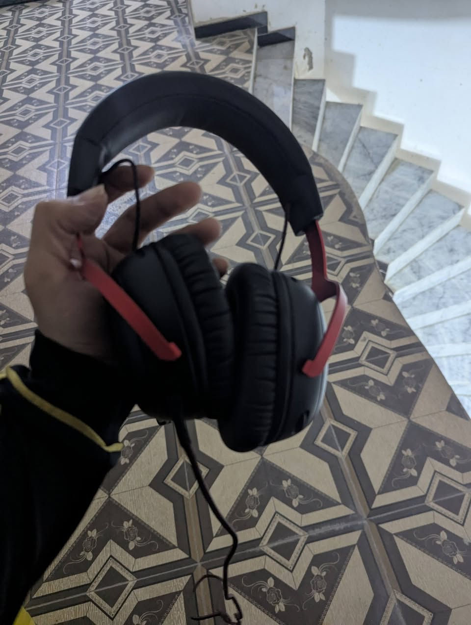 السلام عليكم اكس بوكس سيرس اكس دجتل 1 تيرا مستخدم 5 اشهر
كامل ملحقات ونظافه 100/100 السعر 650 الف
سماعه هايبر اكس كلاود 3 واير جديده (مو اوبن بوكس) كامله ملحقات السعر 75 الف
شاشه AOC حجم 27 2K منحنيه السعر 225 
مكاني ميسان عندي توصيل


**إذا كنت صاحب هذا الإعلان وتريد حذفه لأي سبب، رجاءا أرسل رسالة إلى الدعم الفني**