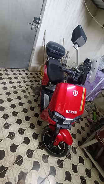 السلام عليكم ورحمة الله وبركاته
دراجة ريان وحش الكون  موديل 2025 
للبيع دراجه نقصها بطاريات فقط 
الباقي مكفول ( عقل + ضفيرة+ ملف ) كلشي مكفول بيها 

للمعلومات بطاريات مابيها دراجة فارغه بطارياتها ذبيتهن 

سيبايتها الاصليه موجوده هي والتجوه مالتها + الدرع 

مكاني تاجيات 
رايدها 650 بيها مجال كلش بسيط للشراي  

***********
