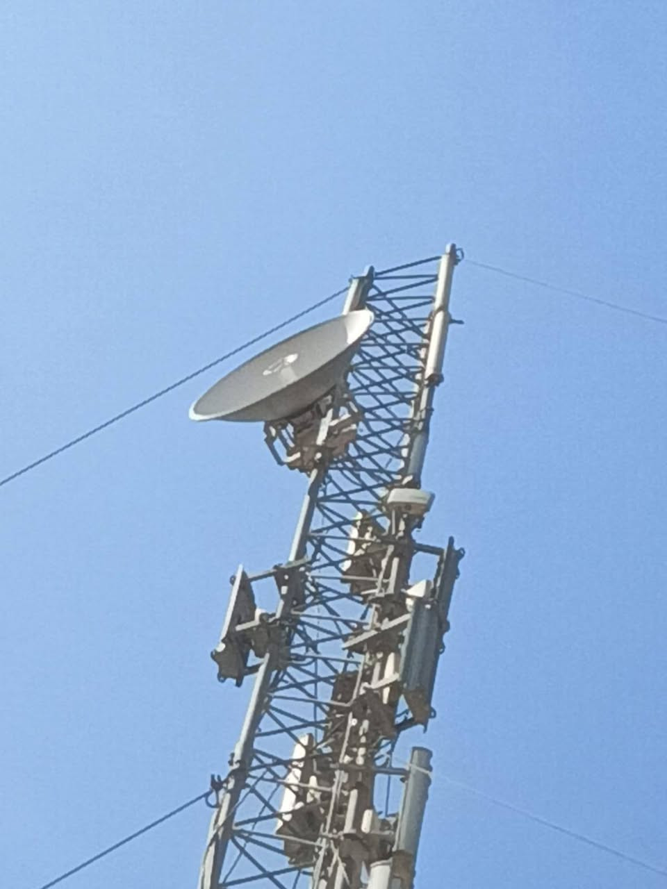 برج انترنت مستعمل للبيع
📡 للبيع معدات بث إنترنت (WISP) بحالة جيدة

متوفر معدات كاملة ومفصّلة للبيع (تعمل سابقاً على برج إنترنت):

🔹 راوترات MikroTik 912 عدد (11)
🔹 سكترات UBNT عدد (10)
🔹 أومني UBNT 
🔹لنك airFiber 5X
🔹 نانو PowerBeam عدد (2)
🔹 عاكسة ماكسما + بطارية + كابينة 
🔹 جهاز فايبر ضوئي OLT
🔹 حديد 18 متر مع هوكات حديد جكر بليت
🔹 هب CISCO 2960 + بور سبلاي + Patch Panel
مكاني الدورة ***********
غير متواجد على الفيسبوك 
السعر قيم واخذ بما يرضي الله
