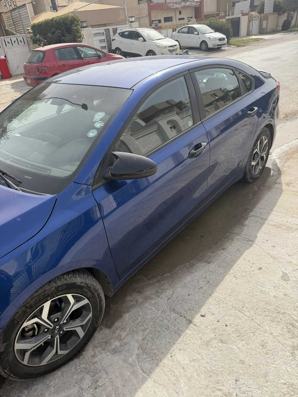 السلام عليكم للبيع كيا فورتي موديل 2020
حادث جامغ وبنيد بدون دواخل بدون ايرباك 
وبيها بارد بلباب 
نص موصفات 
تخم تاير جديد
سيارة جاهزة من كلشي فقط الشاشة الاناره مالتها ضعيفه 

رقم اربيل بأسمي 
سنوية جديدة 2031 
تاريخ الهزة.  2026/10/30  ينتهي

السعر 125 وبيه مجال بسيط

***********
