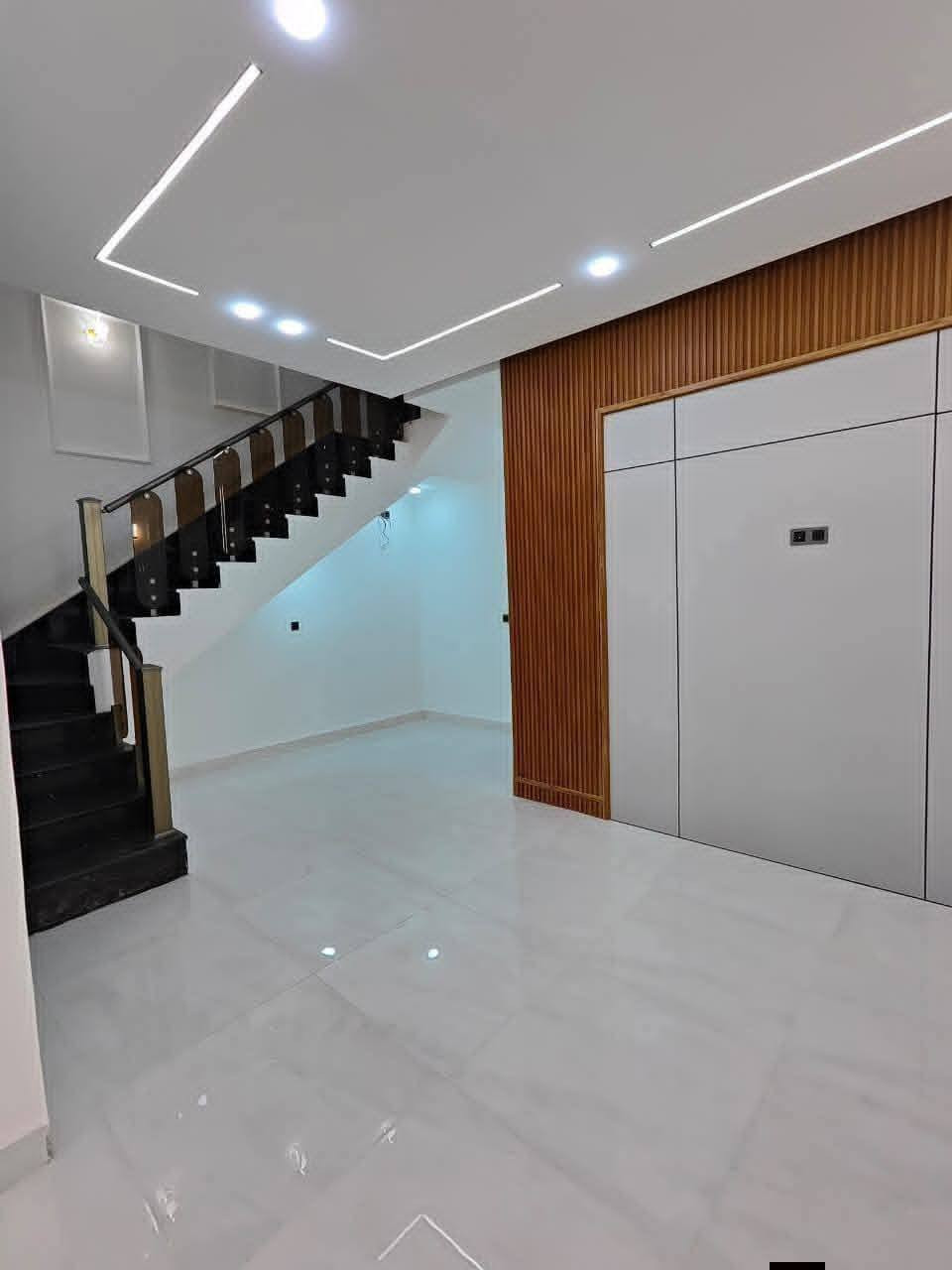 يعلن
مكتب المهندس للمقاولات العامة     الى اهالي الكريعات الكرام
تريد تبني بيتك؟ ترمم؟ تفلّش؟ أو تسوي خارطة هندسية؟
مكتب المهندس يوفرلك كل الخدمات الهندسية والبنائية بأسعار مناسبة ونظام نقد وأقساط 🔥
✅ بناء حديث ومتين
✅ إشراف وتنفيذ هندسي
✅ ترميم وتفليش
✅ عمل خرائط هندسية
💰 أسعار البناء (تسليم مفتاح):
🔹 سعر المتر نقدًا: 450 ألف
🔹 سعر المتر أقساط: 550 ألف
📌 القسط الشهري فقط 500 ألف
❌ بدون كفيل
❌ بدون فوائد
📞 للحجز والاستفسار:
***********
***********
📱 فيسبوك: مكتب المهندس للمقاولات العامة
🎵 تيك توك: eng_ail3
